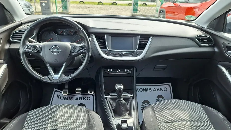 OPEL Grandland X -