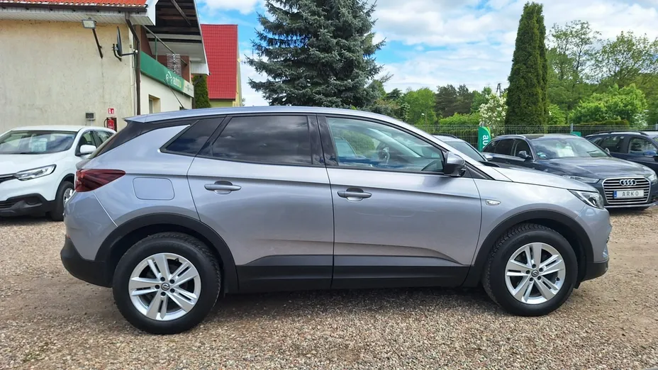 OPEL Grandland X -