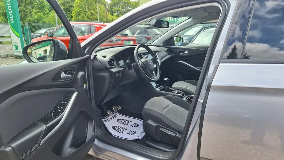 OPEL Grandland X -