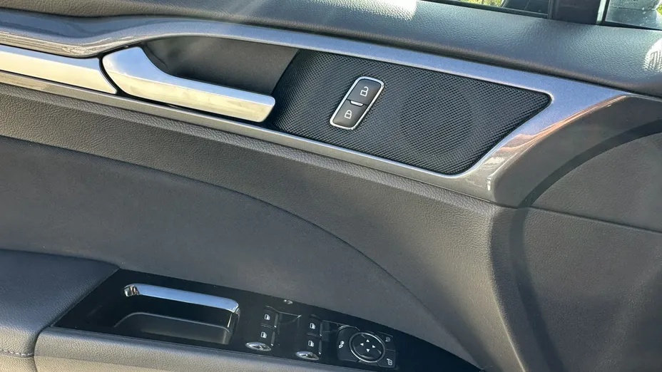 FORD Mondeo -