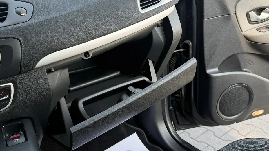 RENAULT Grand Scenic -