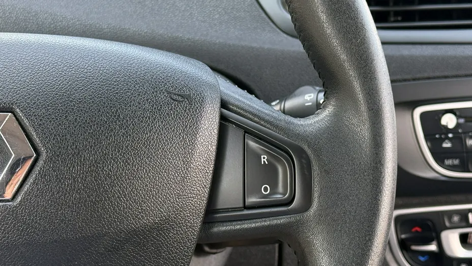 RENAULT Grand Scenic -