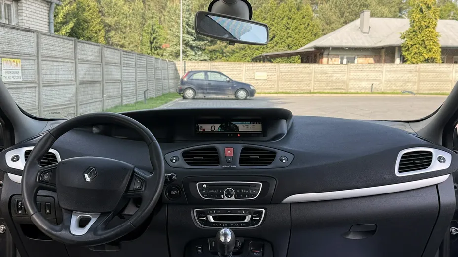 RENAULT Grand Scenic -