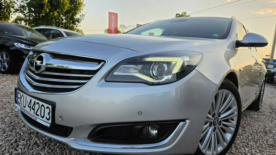 OPEL Insignia -