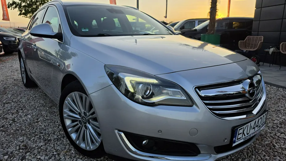 OPEL Insignia -