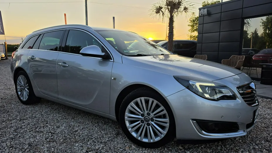 OPEL Insignia -