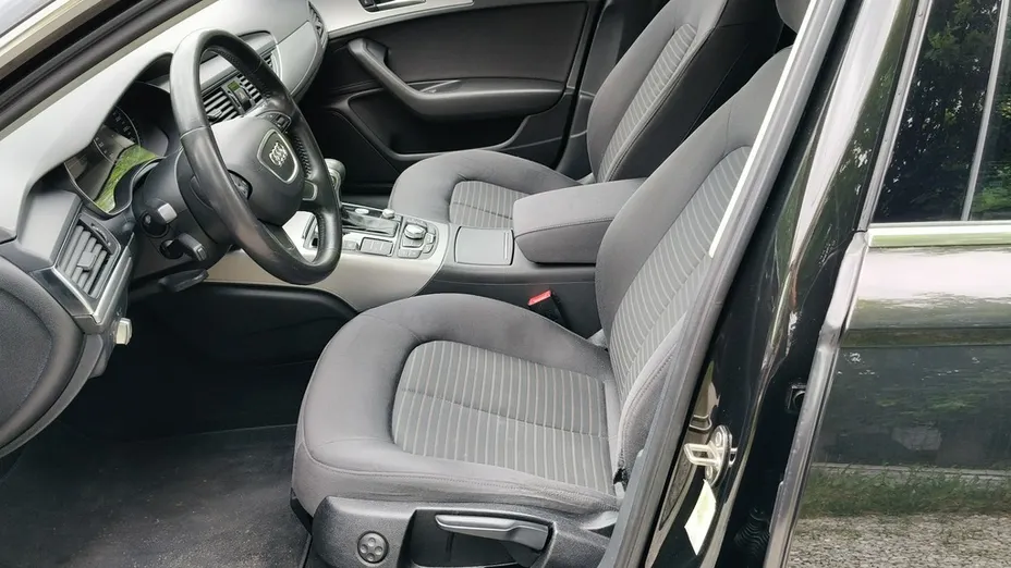 AUDI A6 -