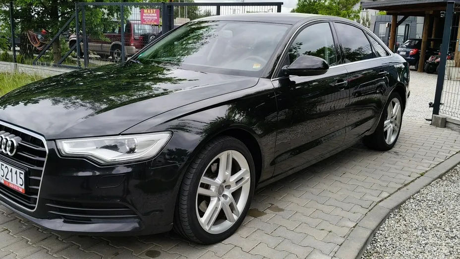 AUDI A6 -