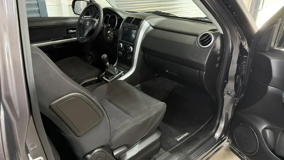 SUZUKI Grand Vitara -