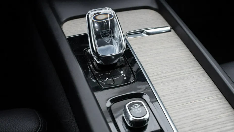VOLVO XC60 -