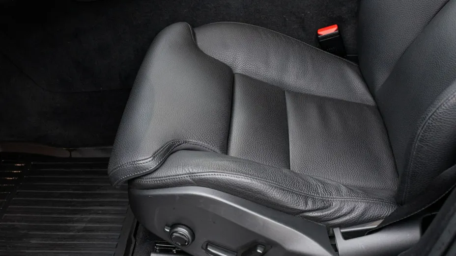 VOLVO XC60 -