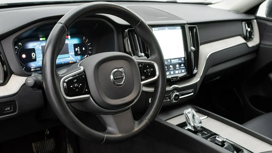 VOLVO XC60 -