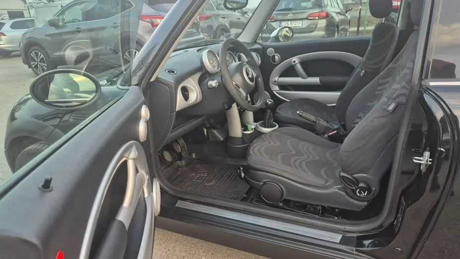 MINI One -