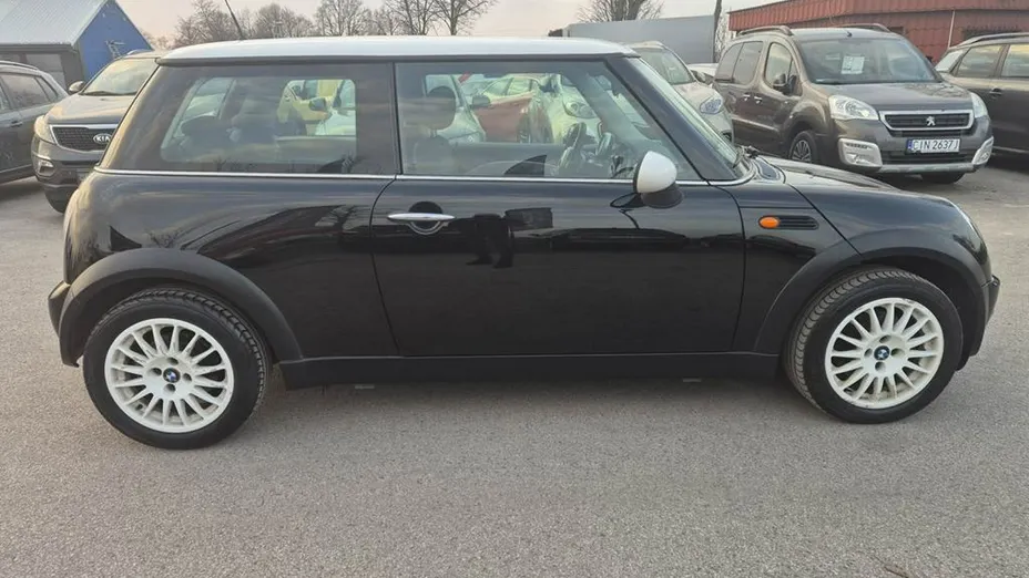 MINI One -