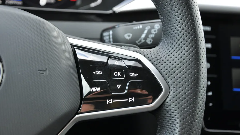 VOLKSWAGEN Arteon -