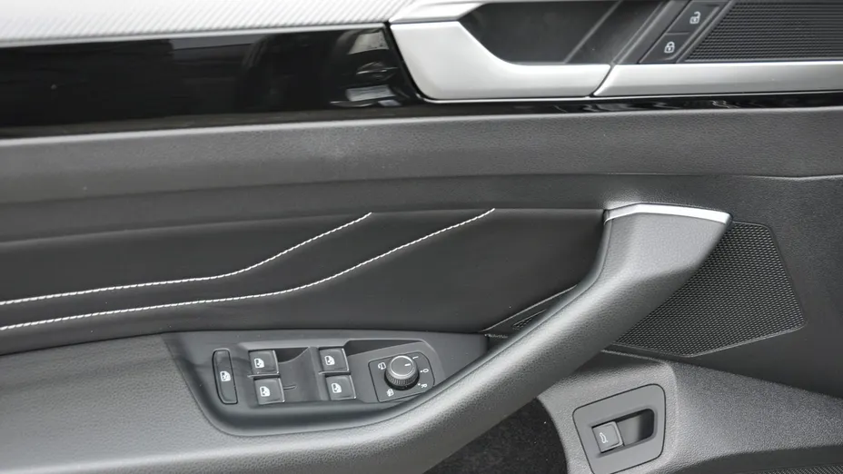 VOLKSWAGEN Arteon -