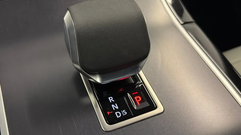 LAND ROVER Range Rover Velar Velar 2.0 D200 mHEV Dynamic SE