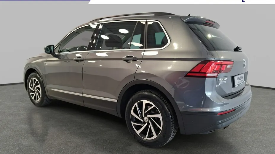VOLKSWAGEN Tiguan -