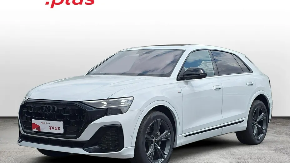 AUDI Q8 -