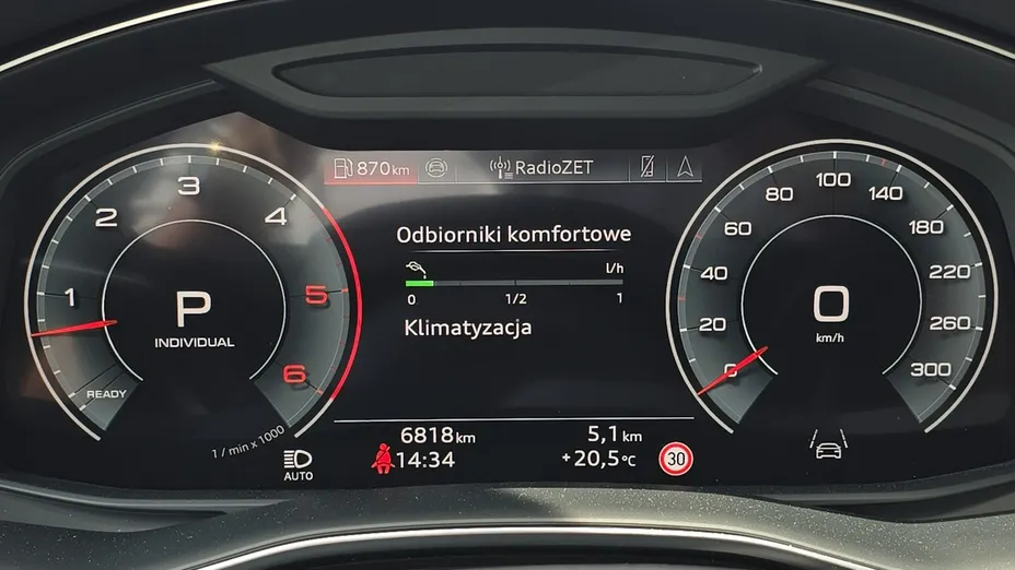AUDI Q8 -