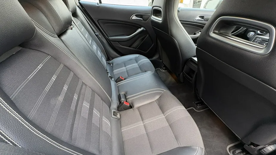 MERCEDES-BENZ GLA -