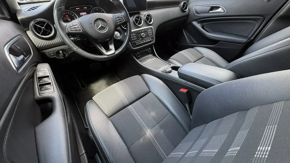 MERCEDES-BENZ GLA -