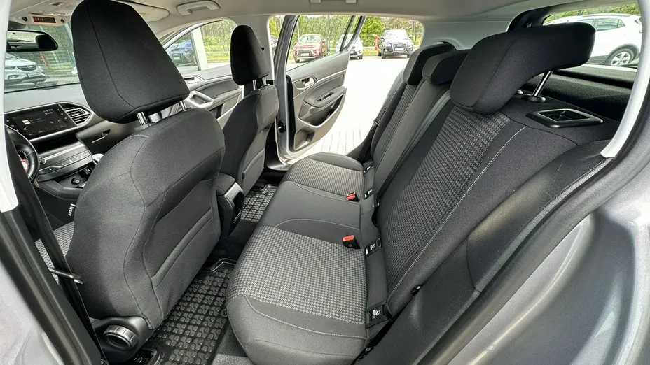 PEUGEOT 308 -