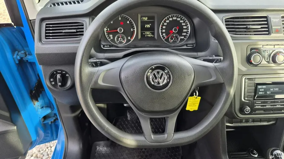 VOLKSWAGEN Caddy -