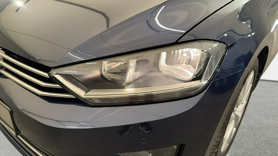 VOLKSWAGEN Golf Sportsvan -