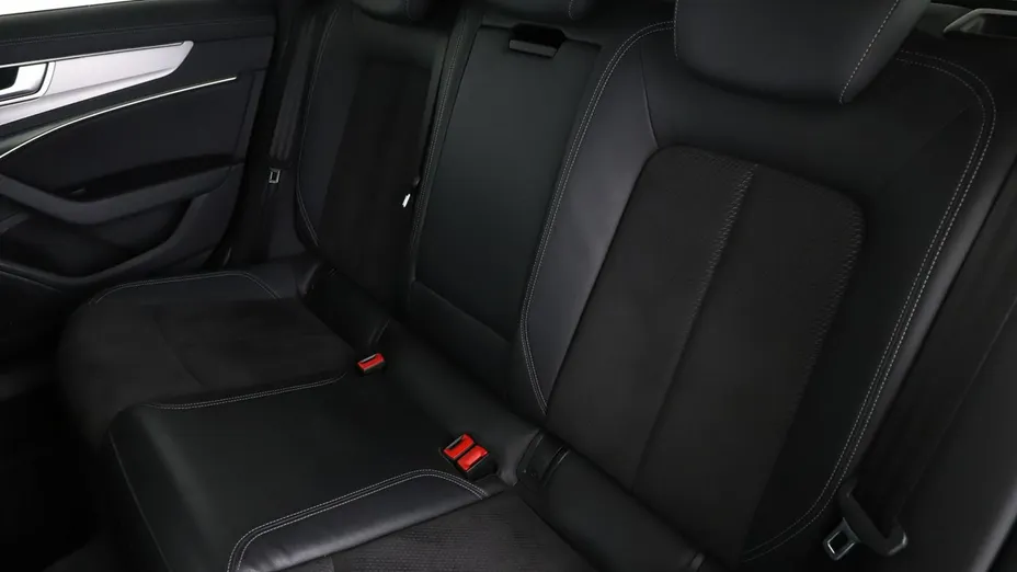 AUDI A6 -