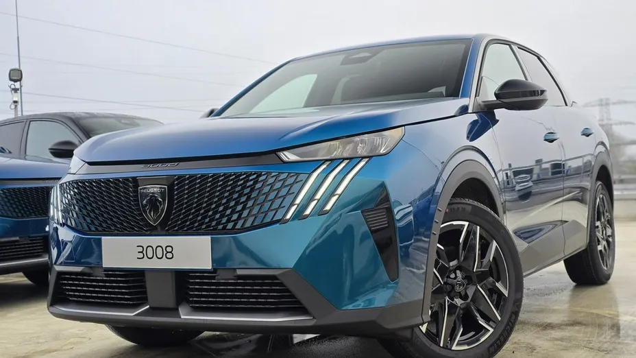 PEUGEOT 3008 -