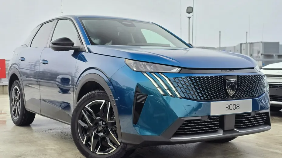 PEUGEOT 3008 -