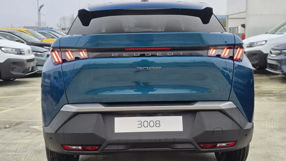 PEUGEOT 3008 -