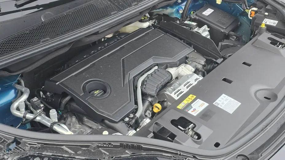 PEUGEOT 3008 -