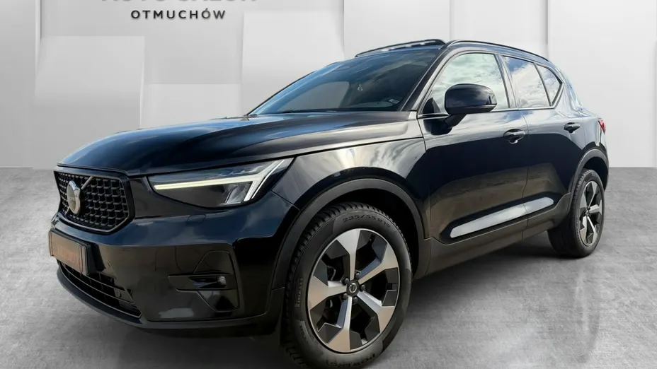 VOLVO XC40 -