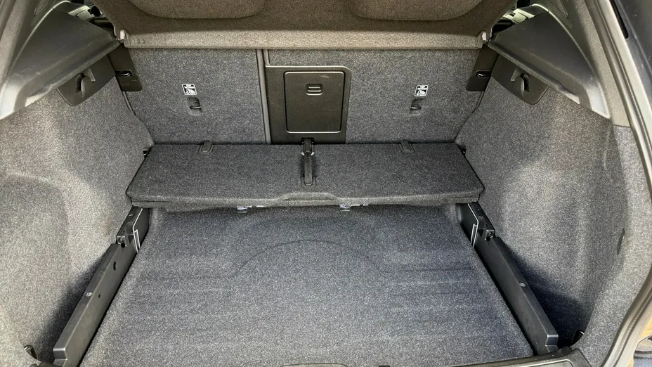 VOLVO XC40 -