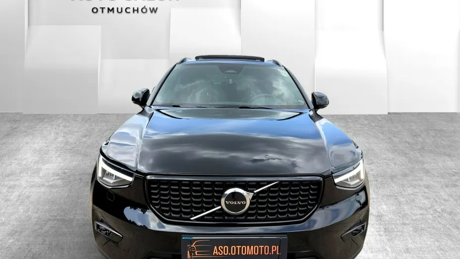 VOLVO XC40 -