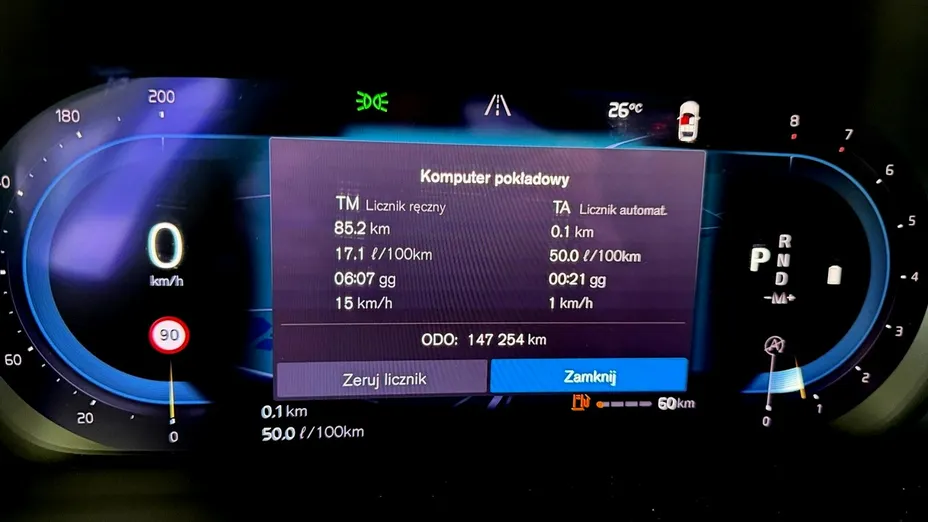 VOLVO XC40 -