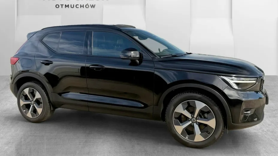 VOLVO XC40 -