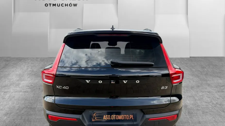 VOLVO XC40 -