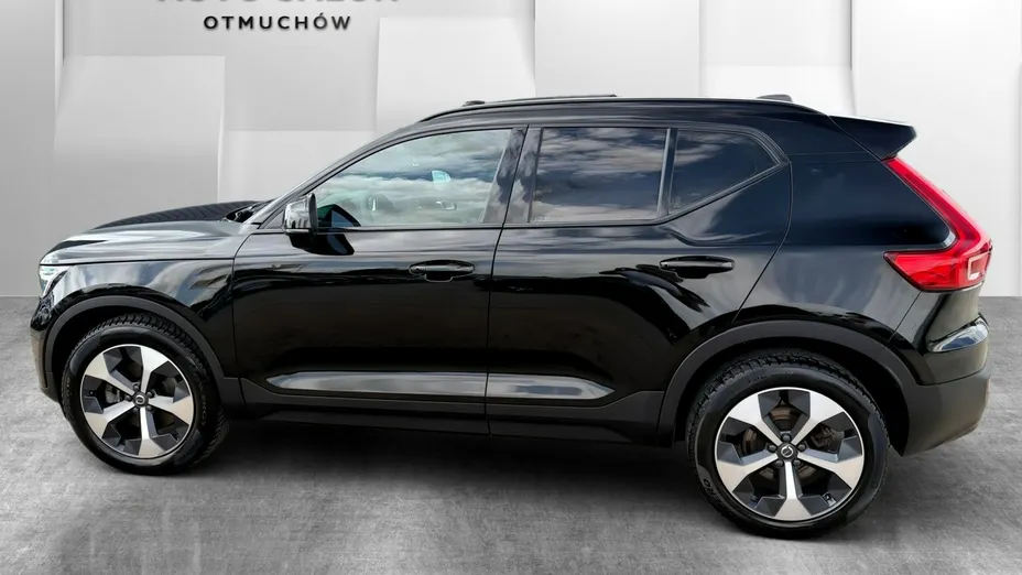 VOLVO XC40 -