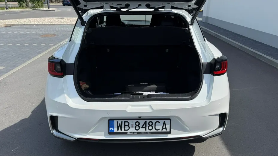 LEXUS LBX -