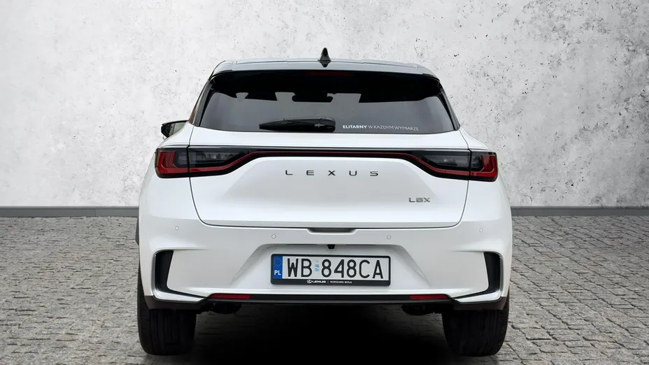 LEXUS LBX -
