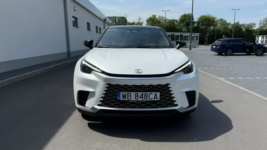 LEXUS LBX -