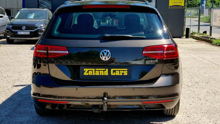 VOLKSWAGEN Passat -