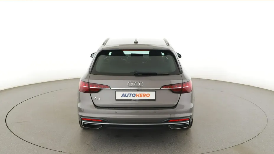 AUDI A4 -