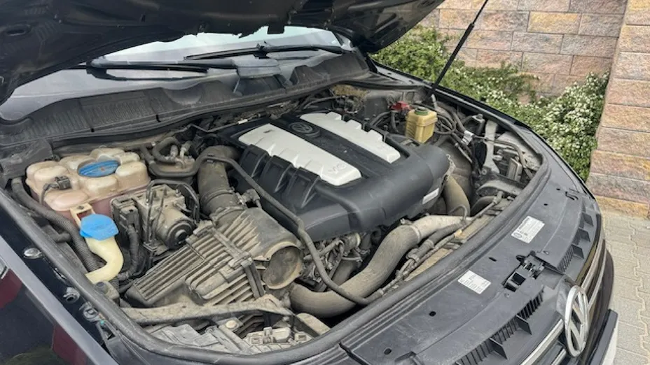 VOLKSWAGEN Touareg -