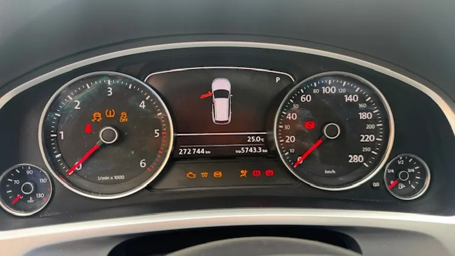 VOLKSWAGEN Touareg -