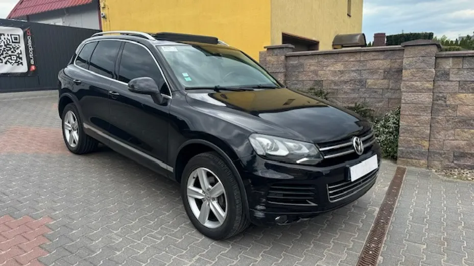 VOLKSWAGEN Touareg -