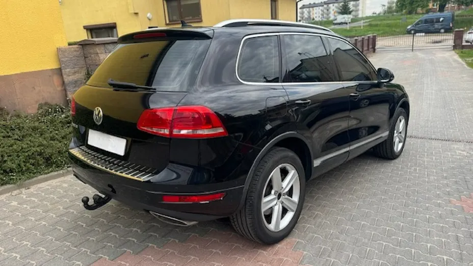 VOLKSWAGEN Touareg -